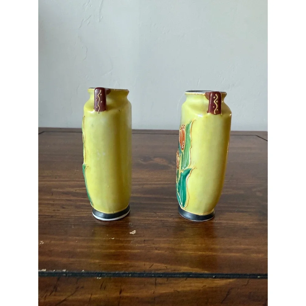 Vintage Made in Occupied Japan Miniature Bud Vases Set of 2 Yellow Tulip Floral - Picture 2 of 11